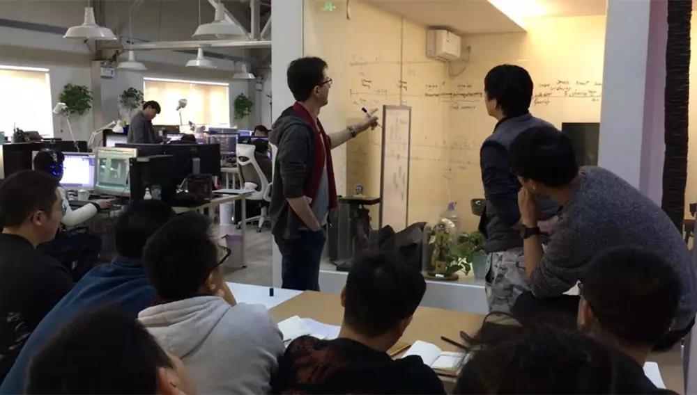 （图为技术支持和分享会）